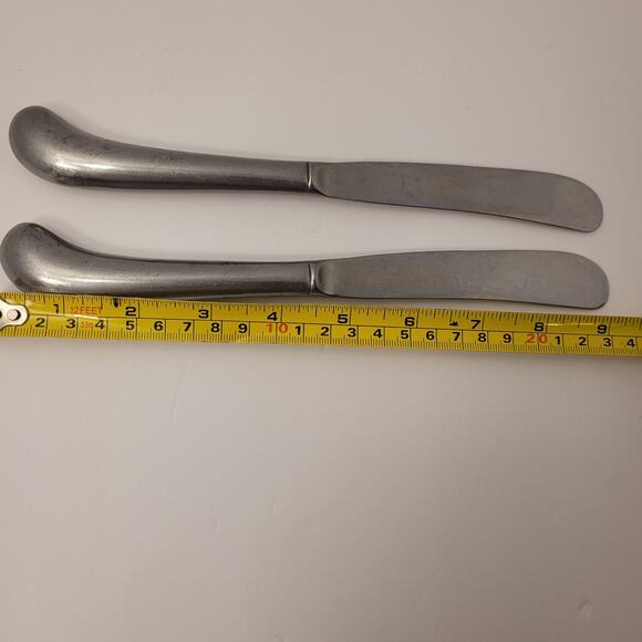 Present Stainless Table Knife Hollow Pistol Handle Set Of 2 Korea Pre-Owned - Picture 7 of 7